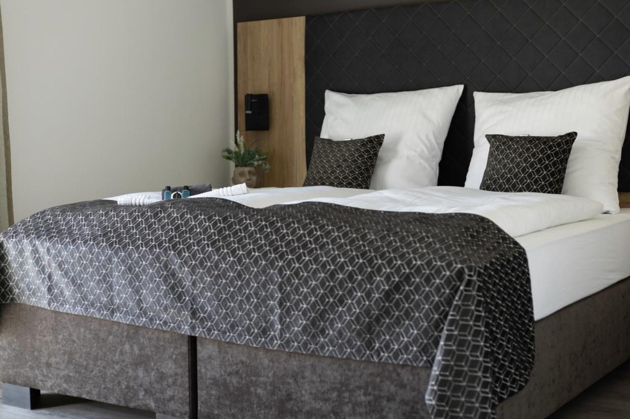 Kadir Bey & Four Rooms Osterronfeld ภายนอก รูปภาพ
